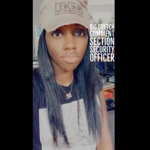 Meet your Posher, Akia